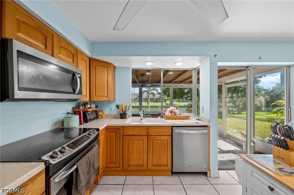 225 SW 45th Terrace Cape Coral FL 33914