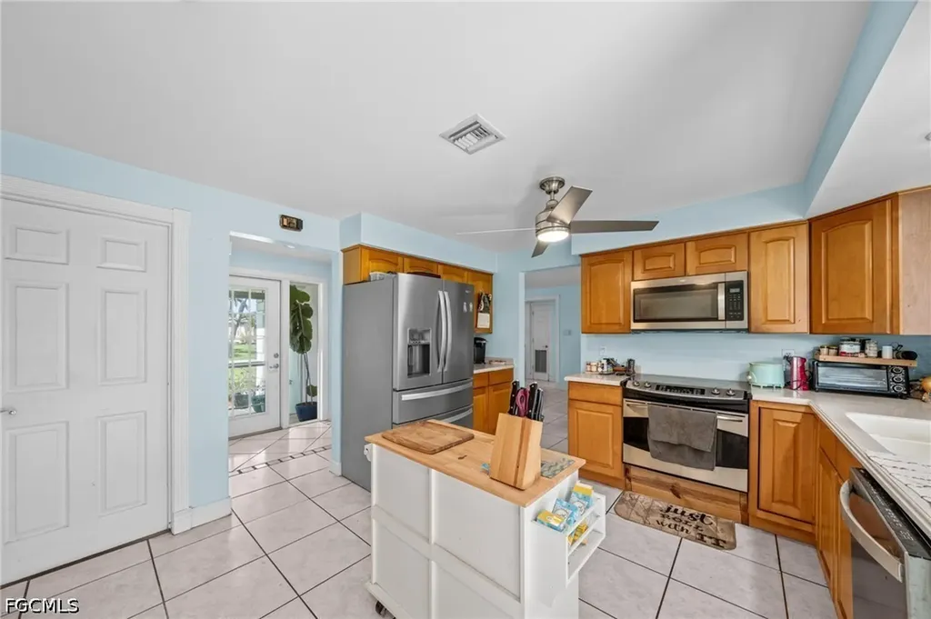225 SW 45th Terrace Cape Coral FL 33914