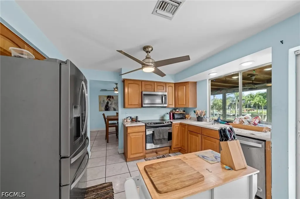 225 SW 45th Terrace Cape Coral FL 33914