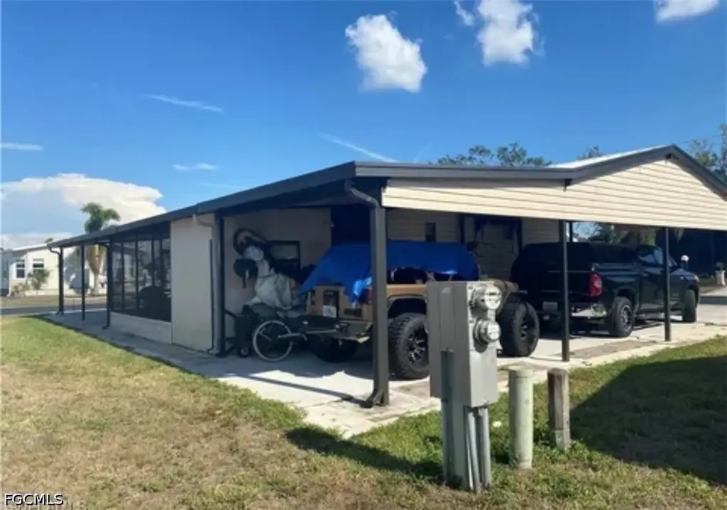 571 Sunrise Lane North Fort Myers FL 33903