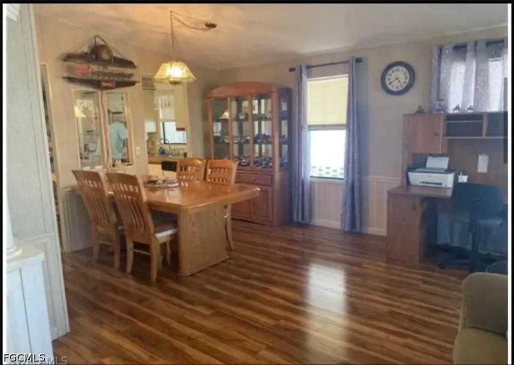 571 Sunrise Lane North Fort Myers FL 33903