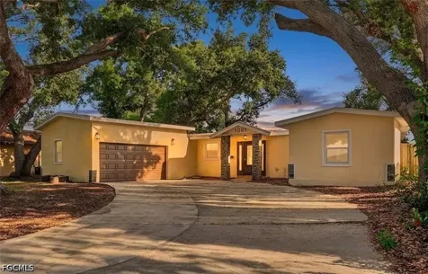 1081 55TH Terrace S ST. Petersburg FL 33705