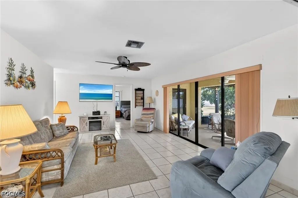 2132 SW 14th Place Cape Coral FL 33991