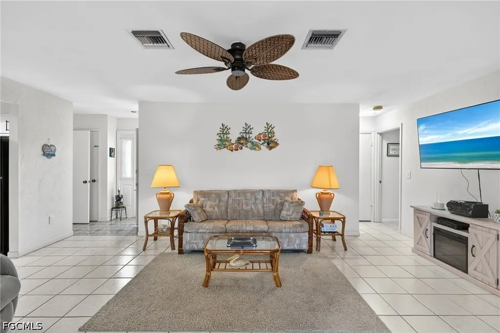 2132 SW 14th Place Cape Coral FL 33991