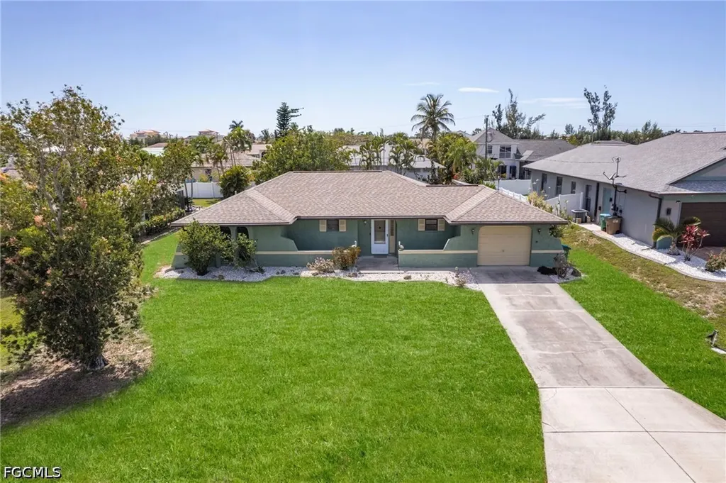 2132 SW 14th Place Cape Coral FL 33991