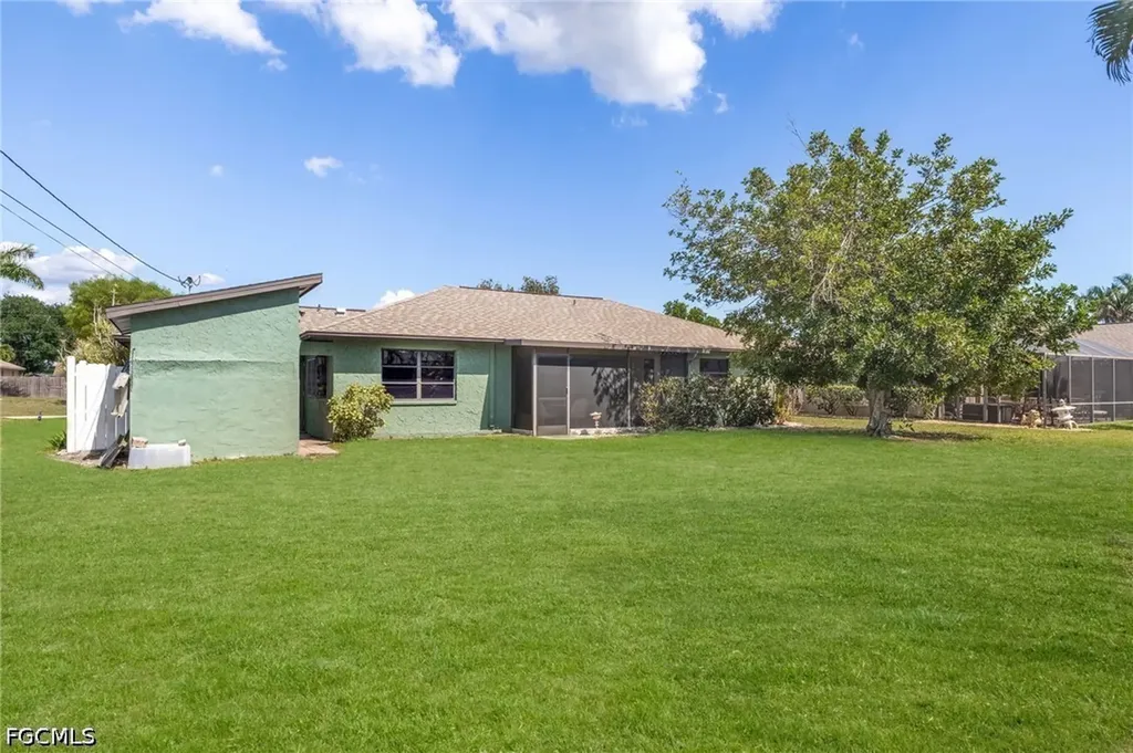 2132 SW 14th Place Cape Coral FL 33991