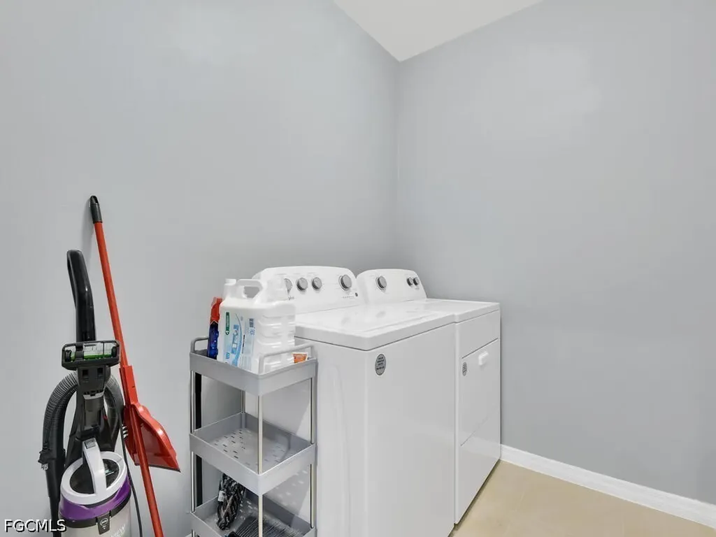 1426 SW Embers Terrace Cape Coral FL 33991