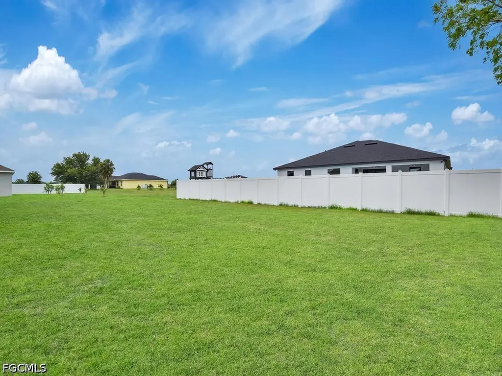 1426 SW Embers Terrace Cape Coral FL 33991