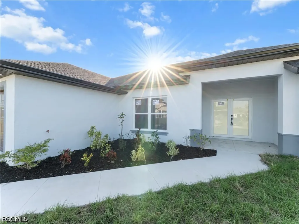 1242 NW 22nd Avenue Cape Coral FL 33993