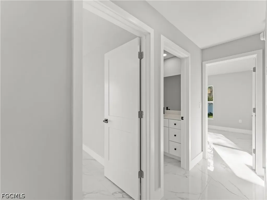1242 NW 22nd Avenue Cape Coral FL 33993