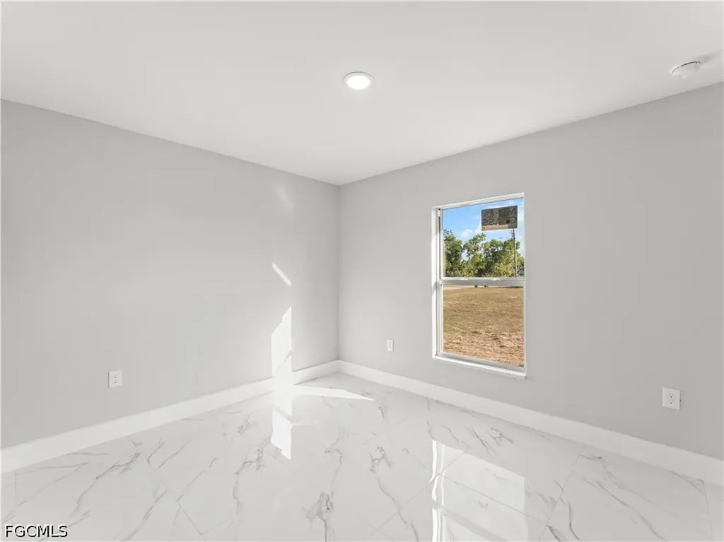 1242 NW 22nd Avenue Cape Coral FL 33993
