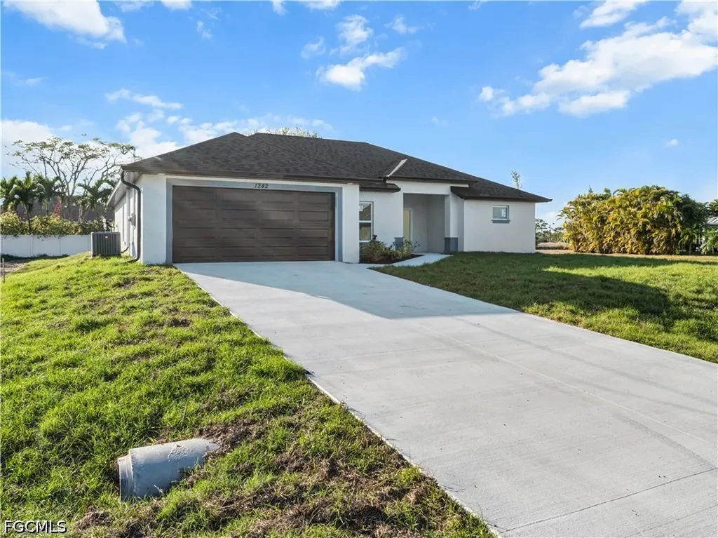 1242 NW 22nd Avenue Cape Coral FL 33993