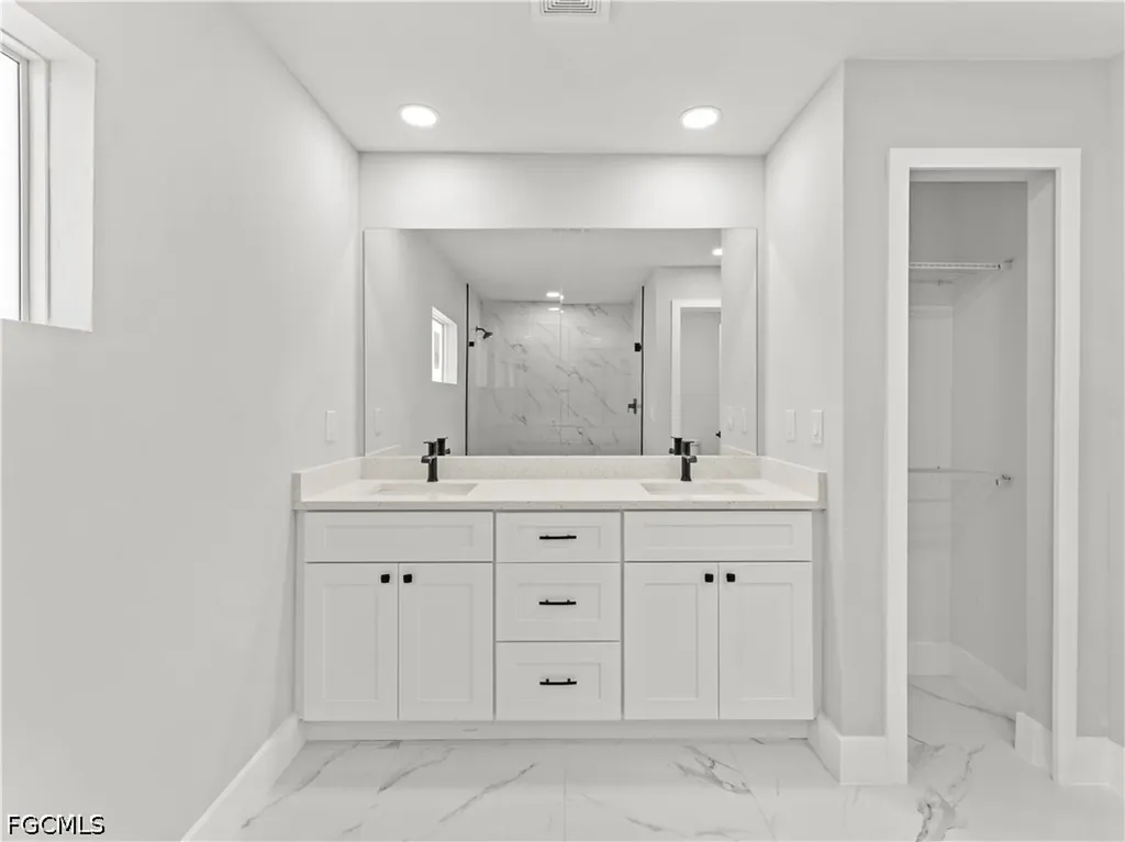 1242 NW 22nd Avenue Cape Coral FL 33993