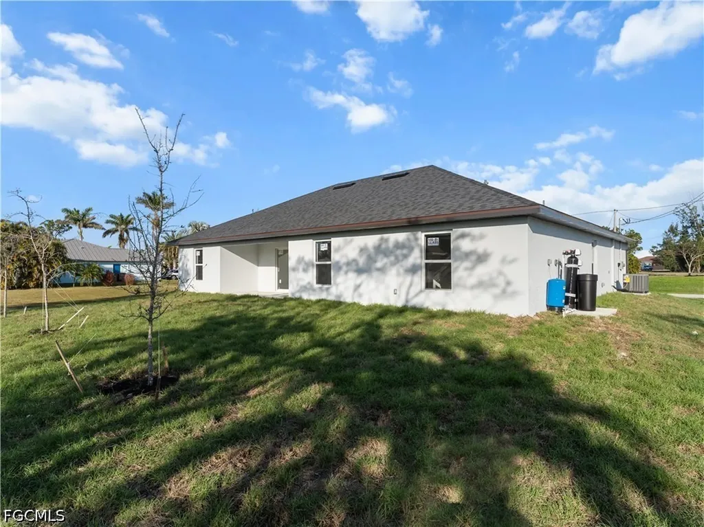 1242 NW 22nd Avenue Cape Coral FL 33993