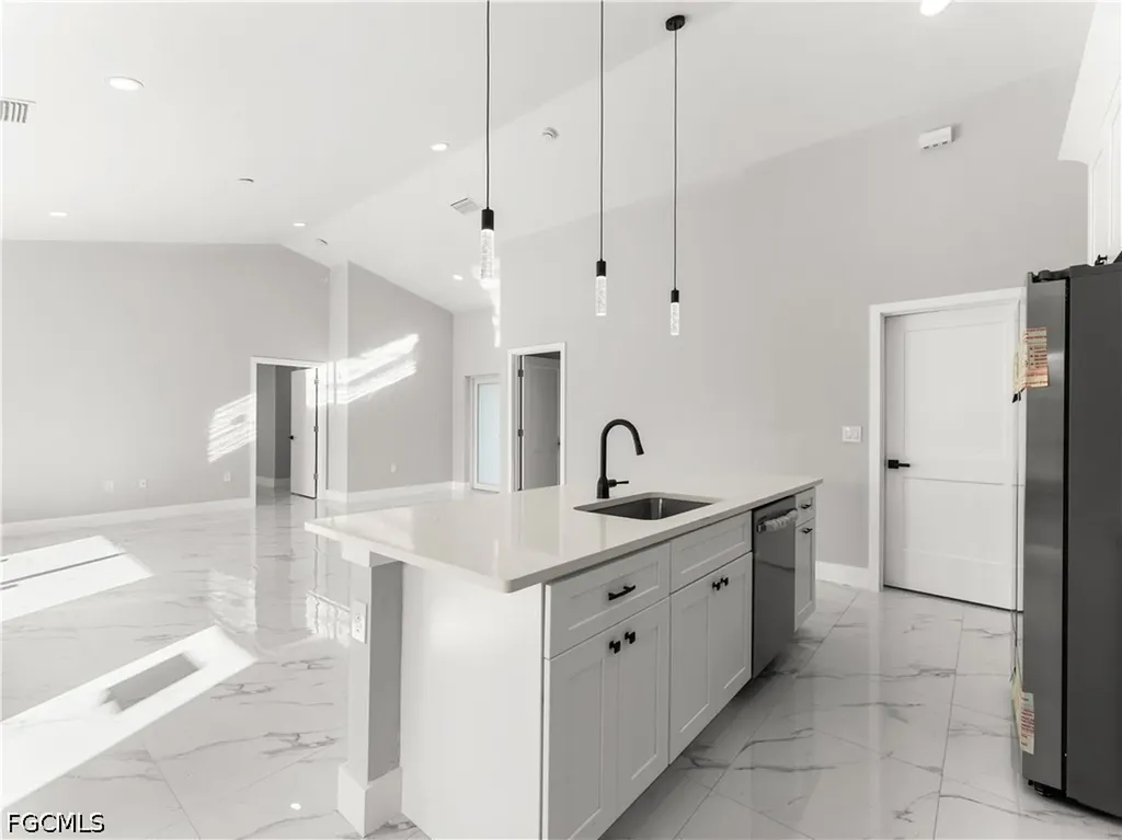 1242 NW 22nd Avenue Cape Coral FL 33993
