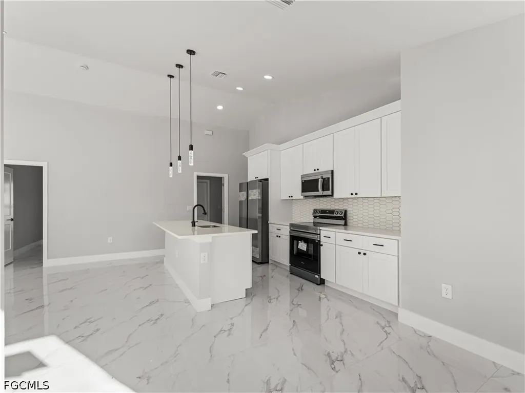 1242 NW 22nd Avenue Cape Coral FL 33993