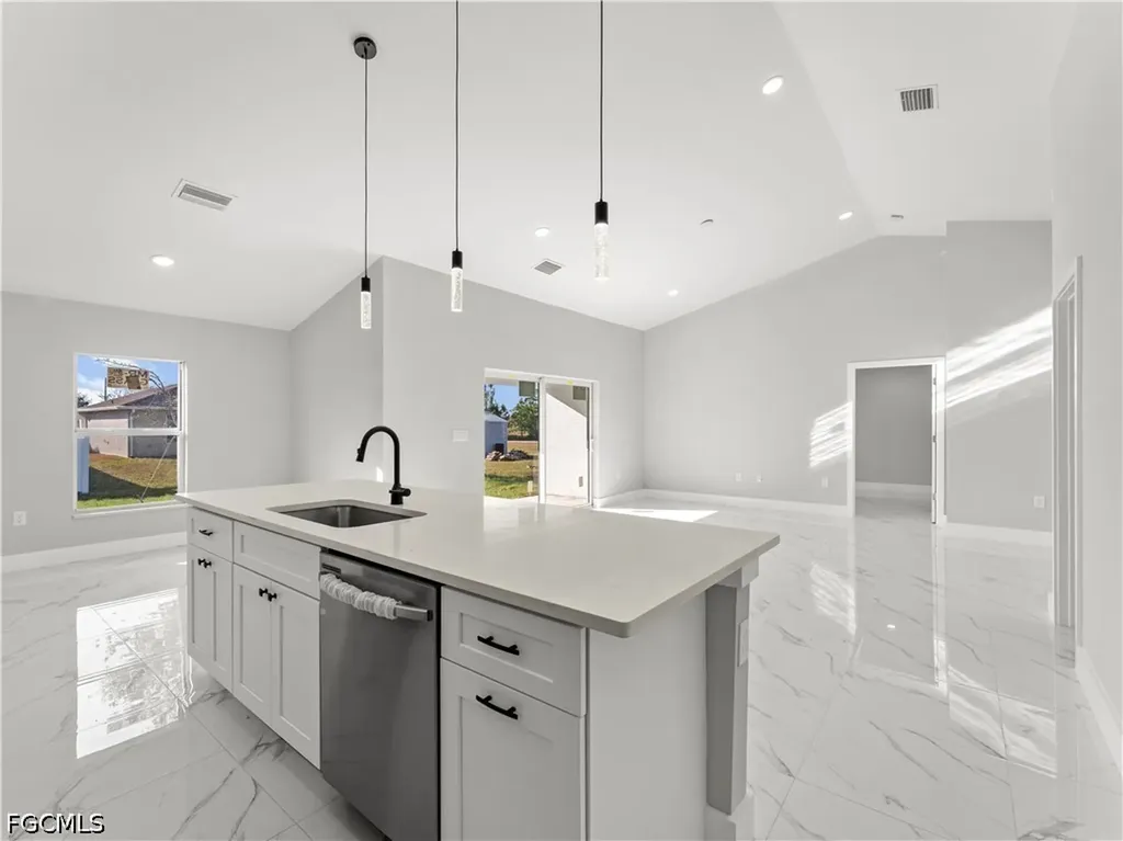 1242 NW 22nd Avenue Cape Coral FL 33993