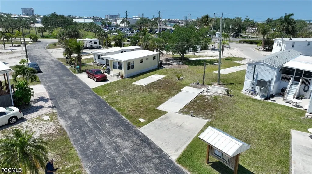 8 Helen Lane Fort Myers Beach FL 33931