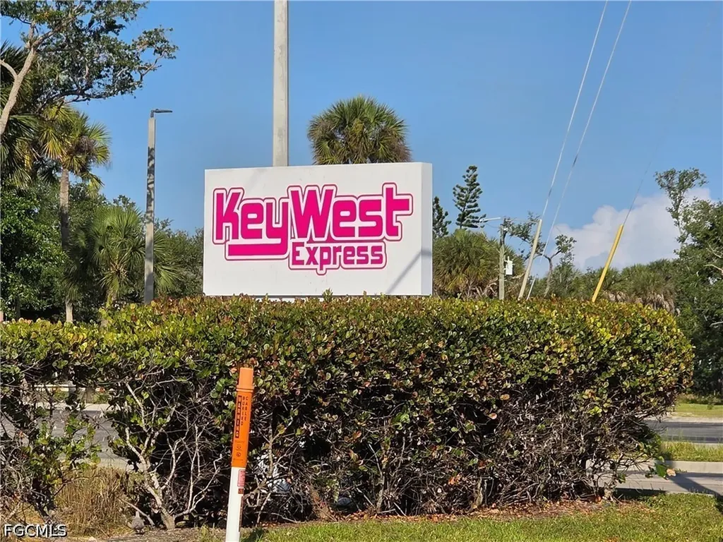 8 Helen Lane Fort Myers Beach FL 33931
