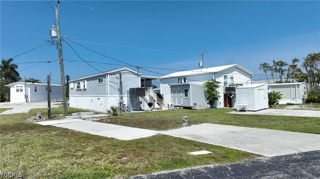 8 Helen Lane Fort Myers Beach FL 33931