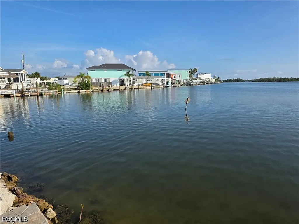 8 Helen Lane Fort Myers Beach FL 33931