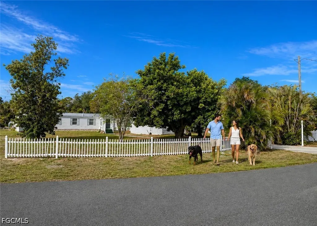 2520 Brownell Court North Fort Myers FL 33917