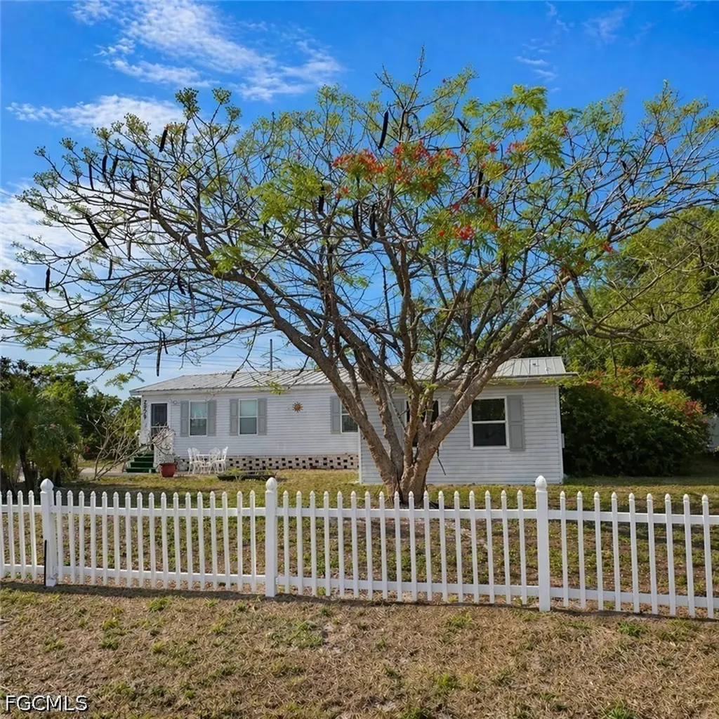 2520 Brownell Court North Fort Myers FL 33917