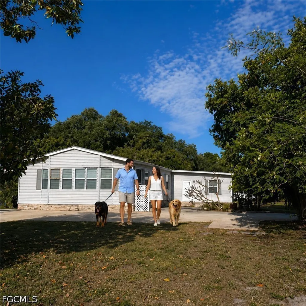 2520 Brownell Court North Fort Myers FL 33917