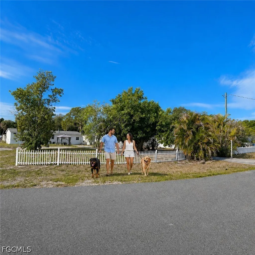 2520 Brownell Court North Fort Myers FL 33917