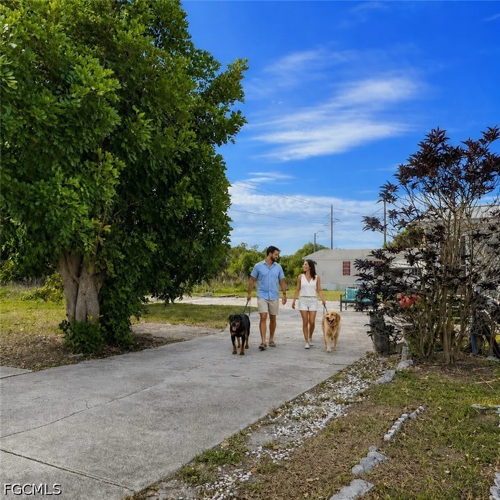 2520 Brownell Court North Fort Myers FL 33917