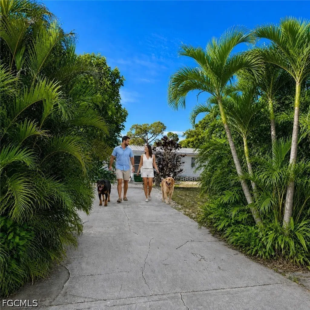 2520 Brownell Court North Fort Myers FL 33917