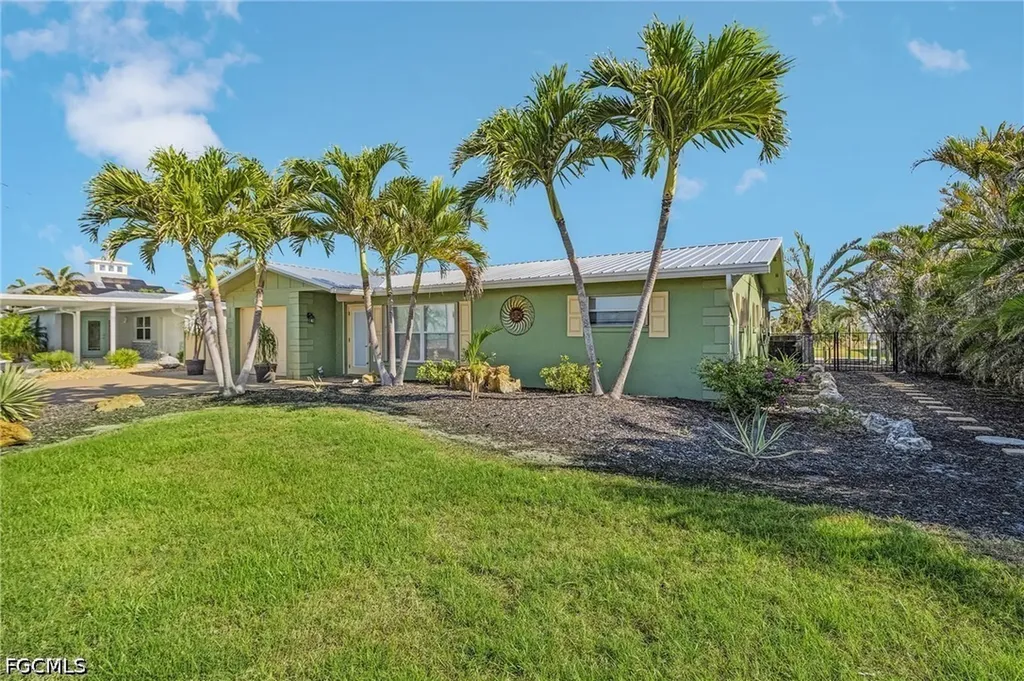 3664 Bayview Avenue St. James City FL 33956