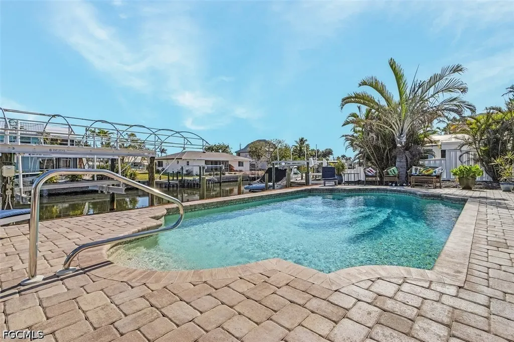 3664 Bayview Avenue St. James City FL 33956
