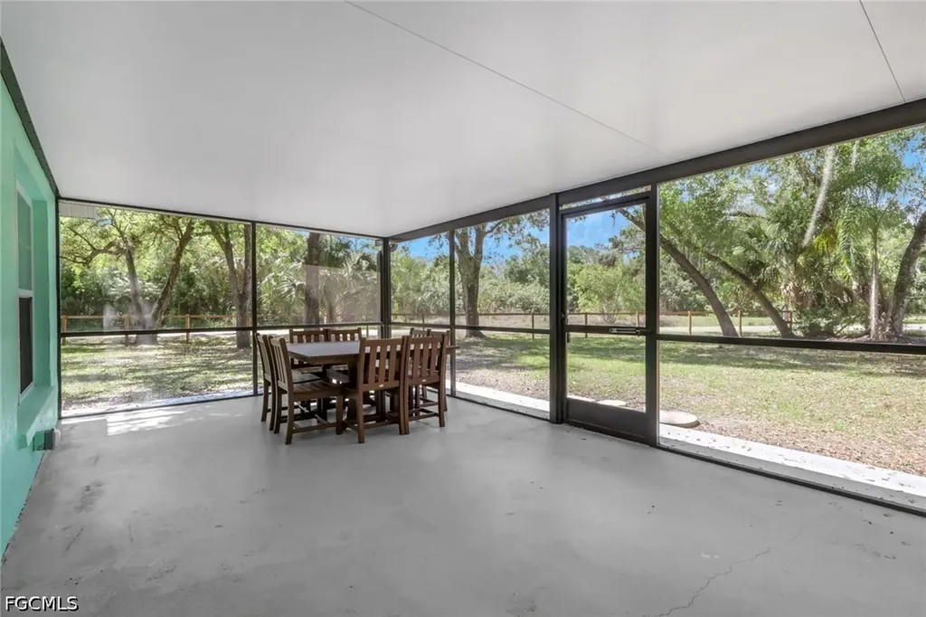 2431 Lippincott Road Alva FL 33920