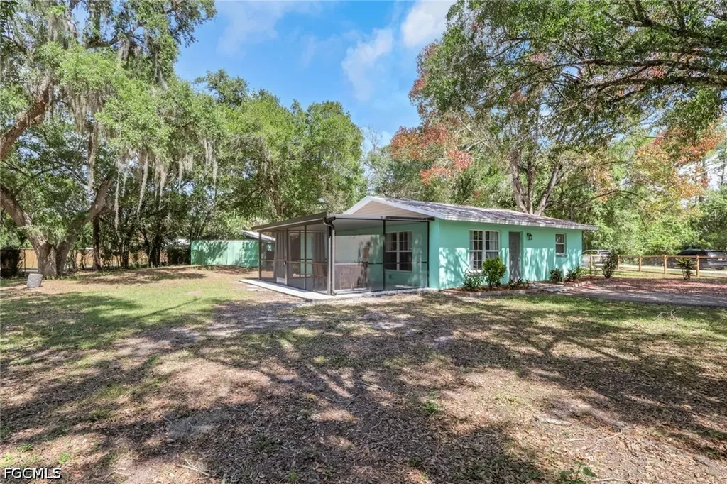 2431 Lippincott Road Alva FL 33920