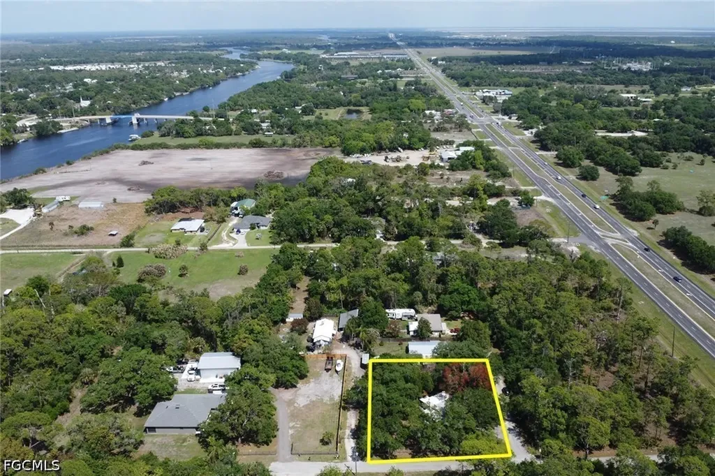 2431 Lippincott Road Alva FL 33920
