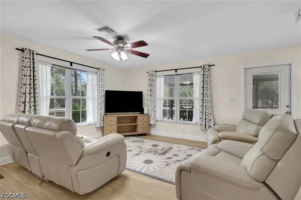 2431 Lippincott Road Alva FL 33920
