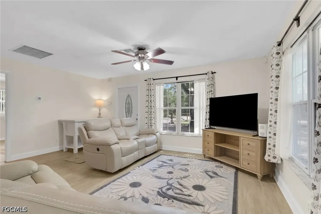 2431 Lippincott Road Alva FL 33920