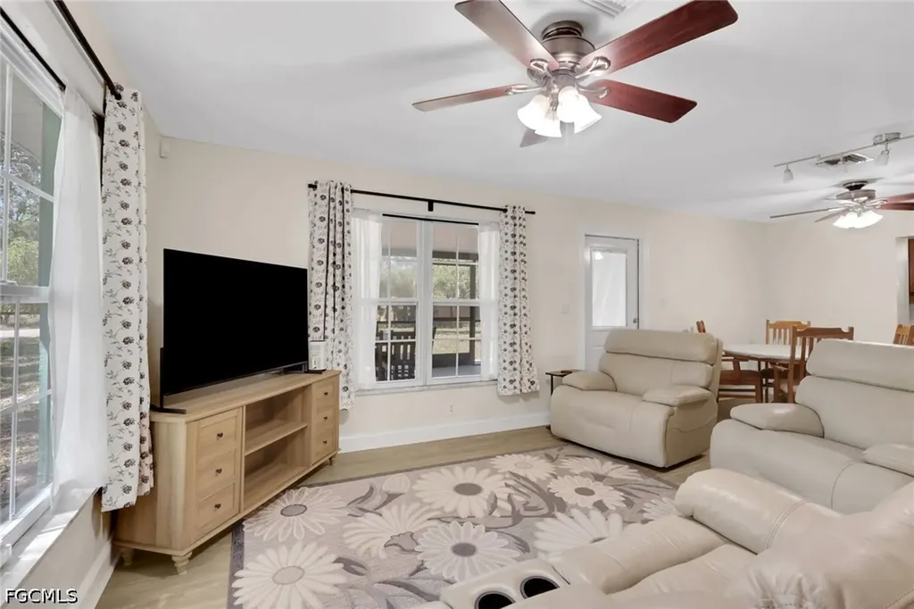 2431 Lippincott Road Alva FL 33920