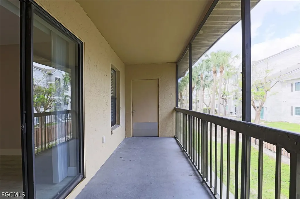 5307 Summerlin Road Fort Myers FL 33919