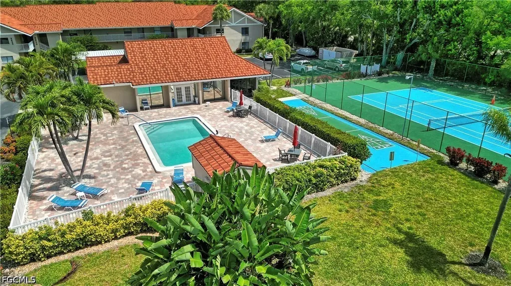 9627 Eaton Gardens Lane Fort Myers FL 33919