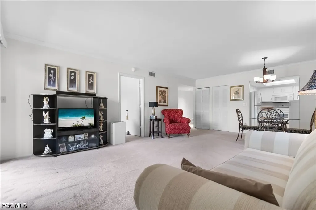 9627 Eaton Gardens Lane Fort Myers FL 33919