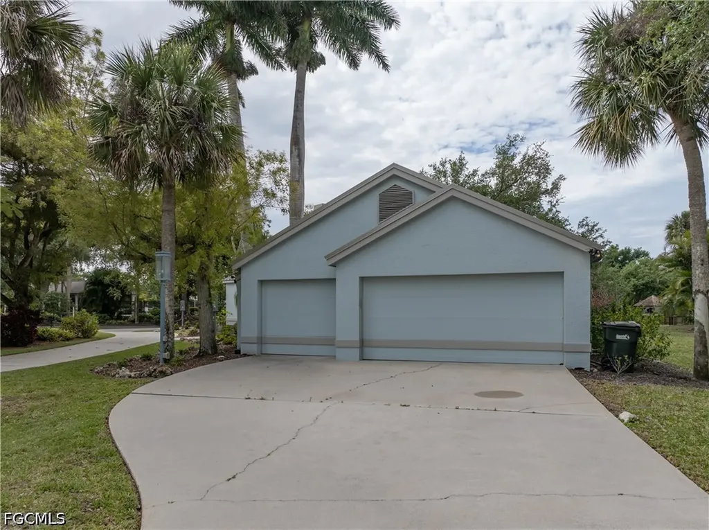 12331 Oak Brook Court Fort Myers FL 33908
