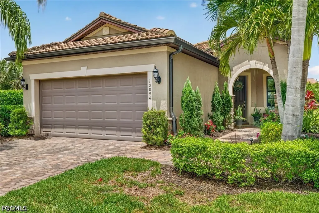 10894 Glenhurst Street Fort Myers FL 33913