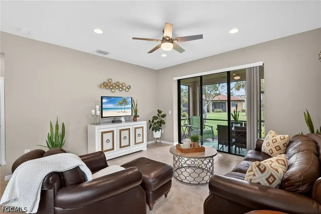 10894 Glenhurst Street Fort Myers FL 33913