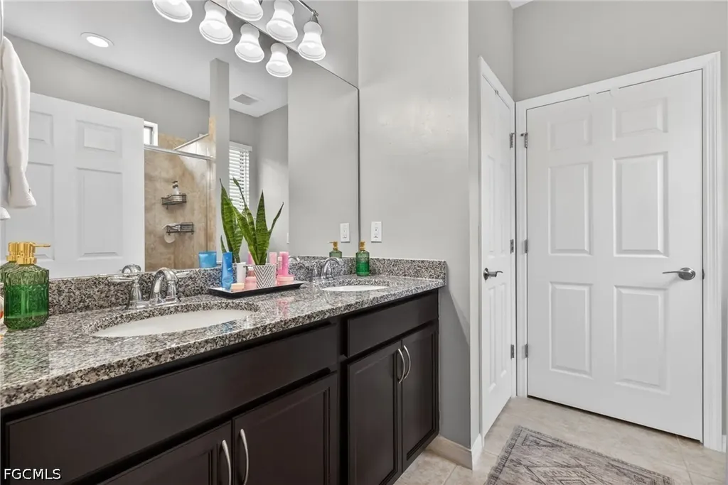 10894 Glenhurst Street Fort Myers FL 33913