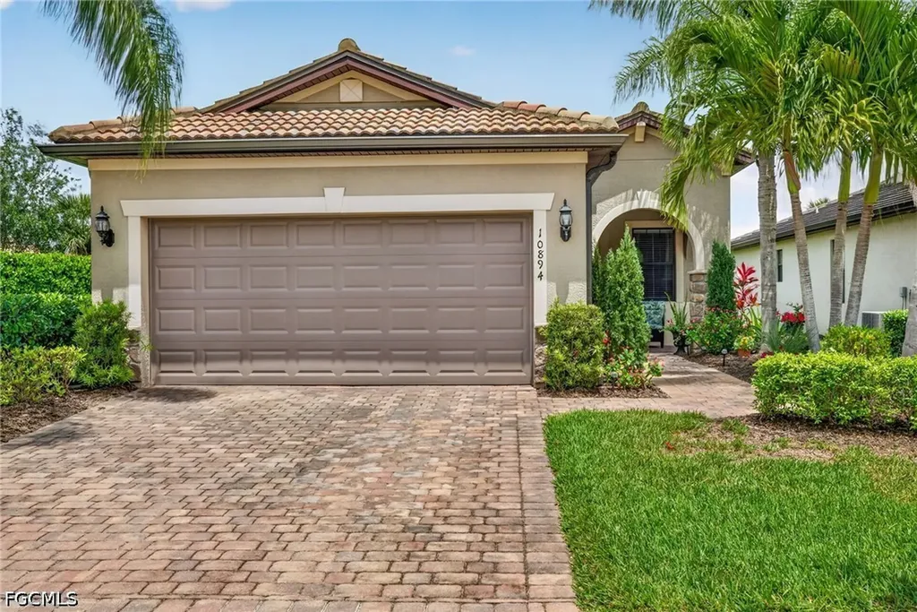 10894 Glenhurst Street Fort Myers FL 33913