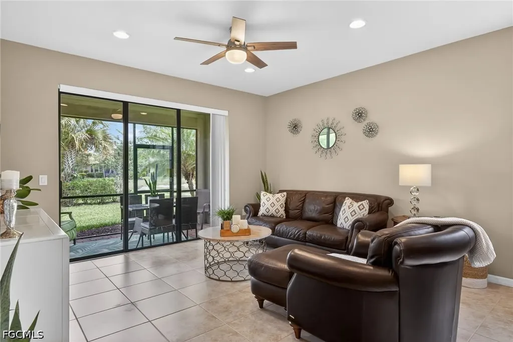 10894 Glenhurst Street Fort Myers FL 33913