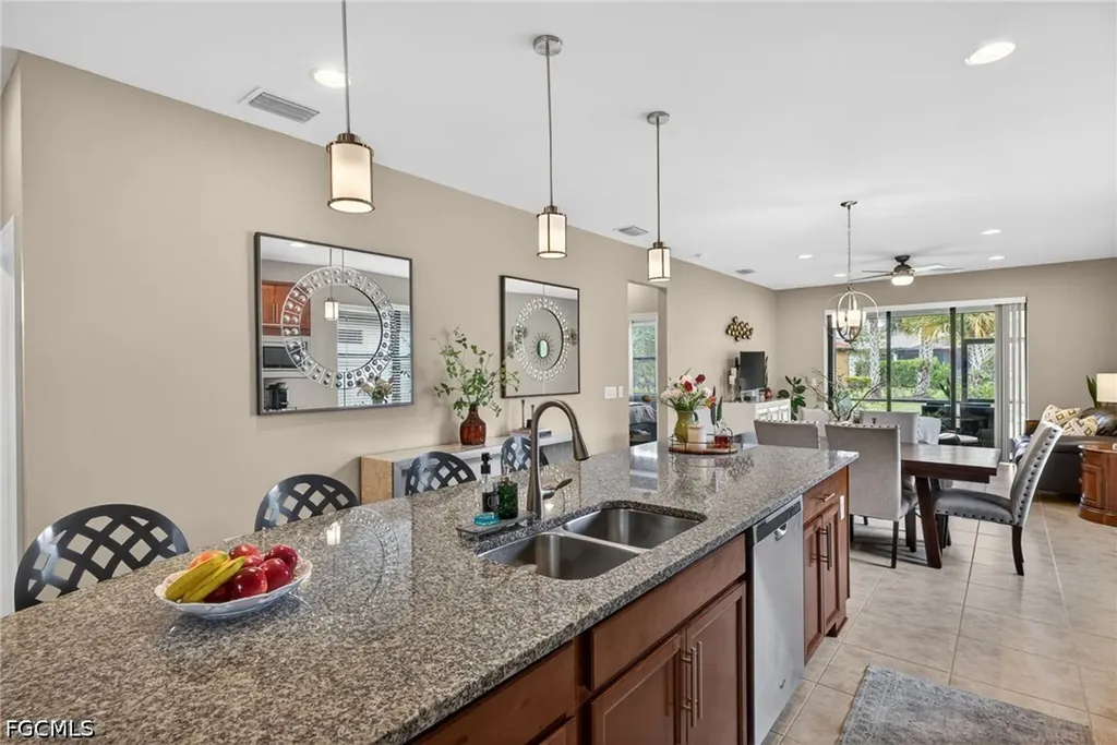 10894 Glenhurst Street Fort Myers FL 33913