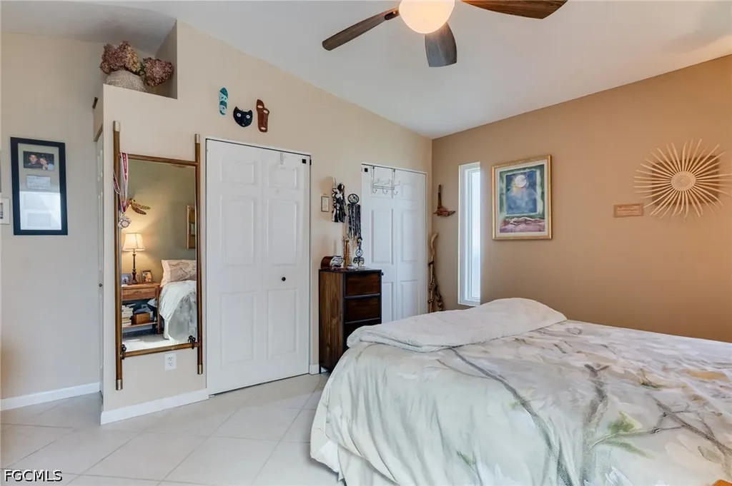 617 SW 9th Avenue Cape Coral FL 33991